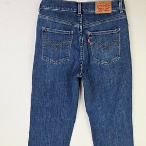Levi's Classic Straight 26X32 Womens Size 2L Blue Denim 5 Pocket Logo Tag Jeans